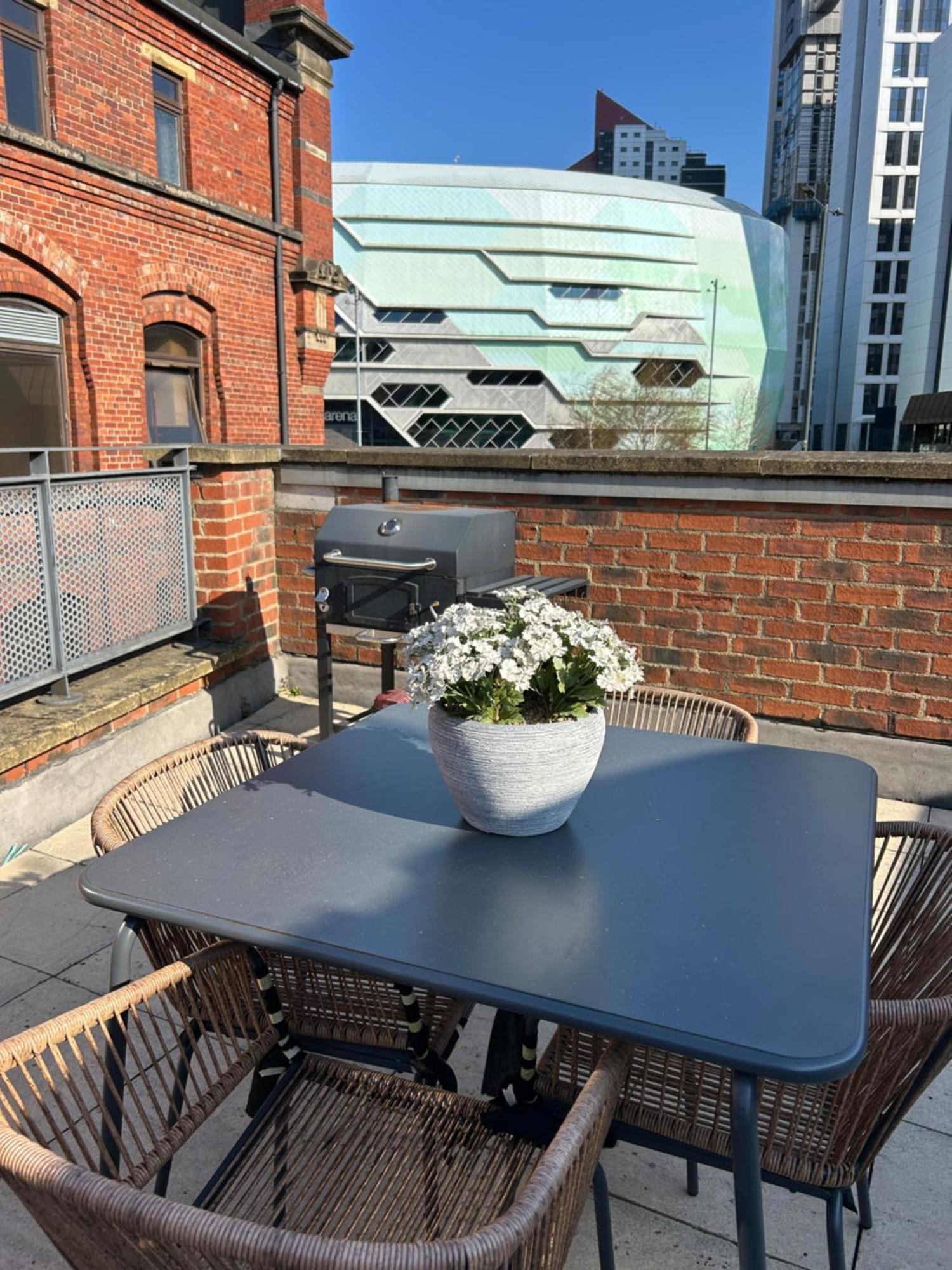 Central Leeds Townhouse With Private Roof Garden Sleeps 4 Ngoại thất bức ảnh
